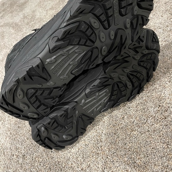 Never worn Moab 2 Mid tactical waterproof boot - Picture 3 of 3